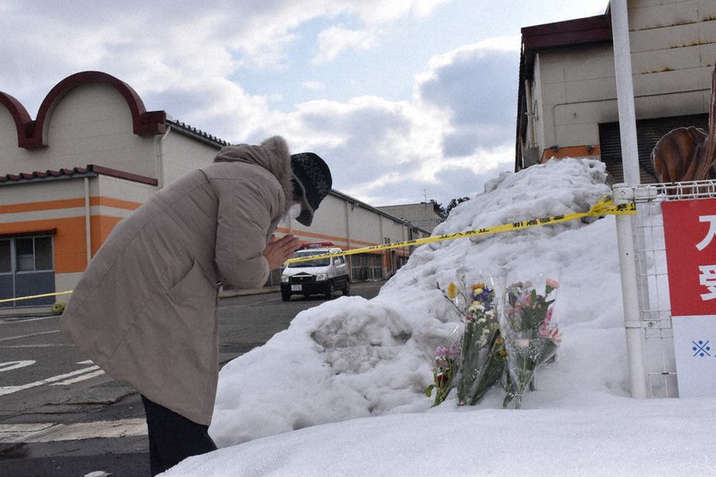 謝る以外何もできない 工場火災で三幸製菓が従業員に説明 毎日新聞