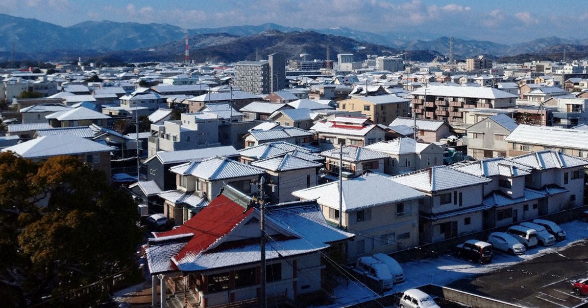 積雪6センチ 11年ぶり 交通機関に乱れ 道路の事故57件 徳島市 徳島 毎日新聞 積雪6センチ 11年ぶり 交通機関に乱れ 道路の事故57件 徳島市 徳島 毎日新聞