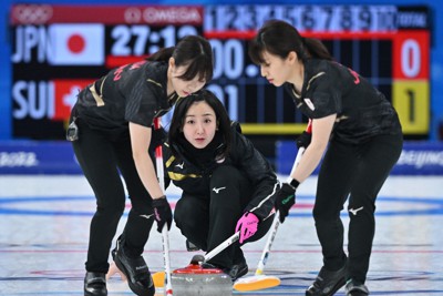 決勝進出のカーリング女子 スイスに雪辱、光った「氷の読み」 | 毎日新聞