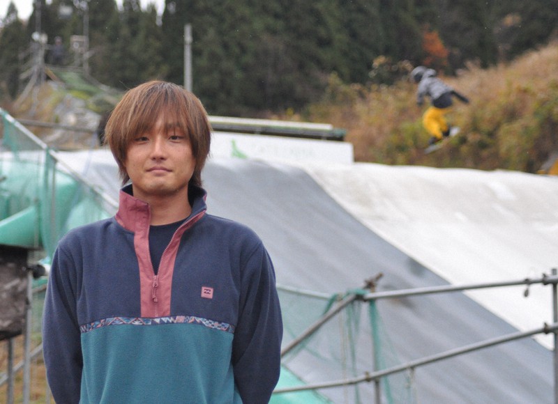 スノーボード　ひひあ様 ふかふかマットへ飛び放題、日本勢好調のスノボを支える「虎の穴