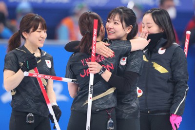 ロコ・ソラーレが銀メダル 日本カーリング界最高 英国に敗れる
