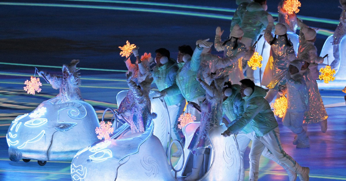 十二支」モチーフの巨大な乗り物が登場 北京五輪閉会式 | 毎日新聞