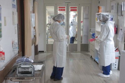 コロナ患者を受け入れている日本大板橋病院ではコロナの対応に加えて人手不足で入院を制限している＝同院提供