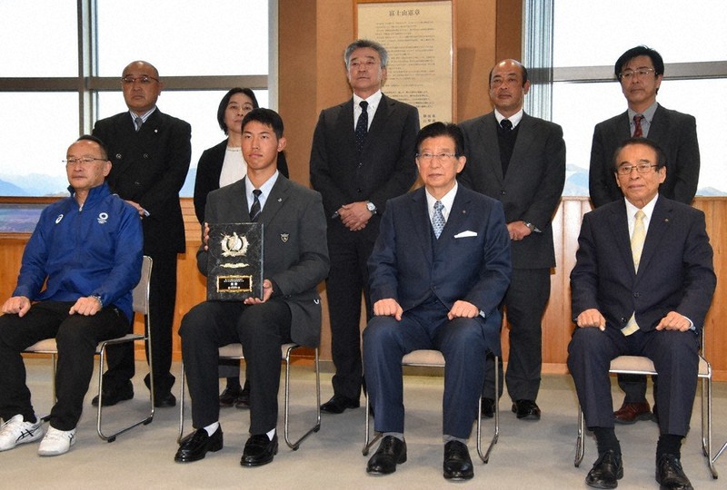 第94回選抜高校野球 38年ぶり1勝目指す 日大三島が知事表敬 ／静岡
