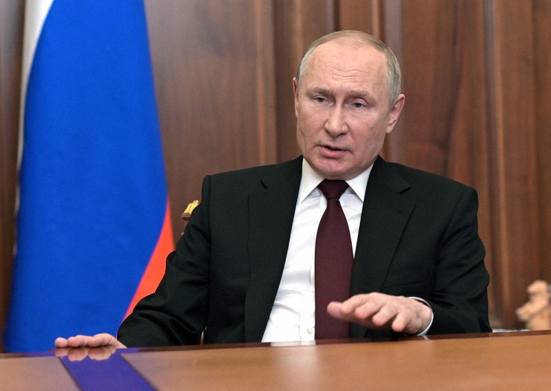 国民向けの演説で、ウクライナ東部の独立承認を表明するロシアのプーチン大統領=モスクワで2022年2月21日、スプートニク通信AP