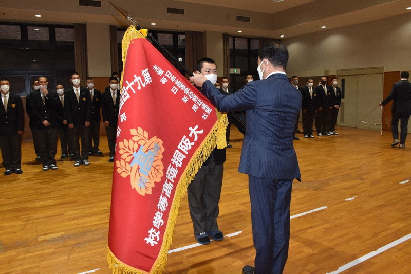第94回選抜高校野球 大阪桐蔭で旗授与式 「束になって泥臭く」旋風