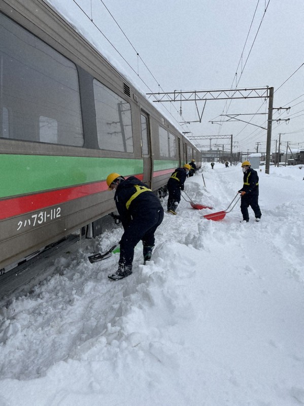 社長呼べ」と怒号 JR北海道3日間マヒ 経営難を大雪が直撃 | 毎日新聞