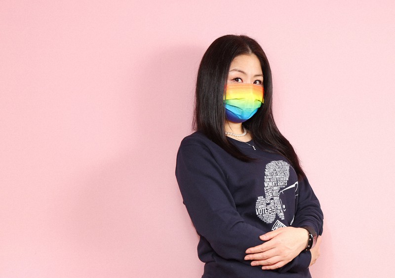 フェミニストを名乗る人気作家のアルテイシアさん=神戸市で2022年2月22日、梅田麻衣子撮影