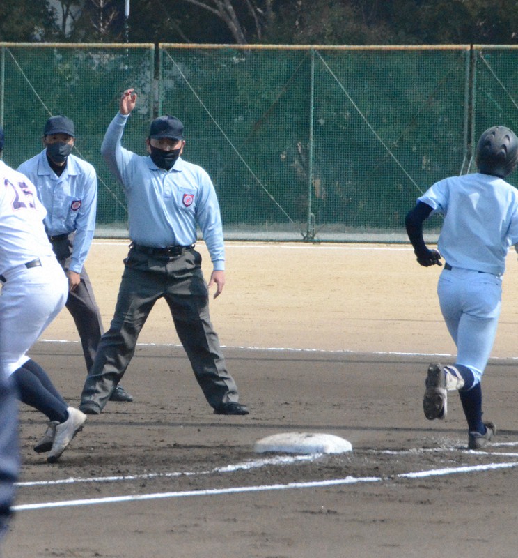 センバツに向け29人が審判研修会 練習試合で動きなど確認 毎日新聞