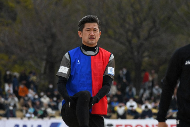 55歳三浦知良、JFL開幕戦で先発出場 最年長記録を大幅更新 [写真