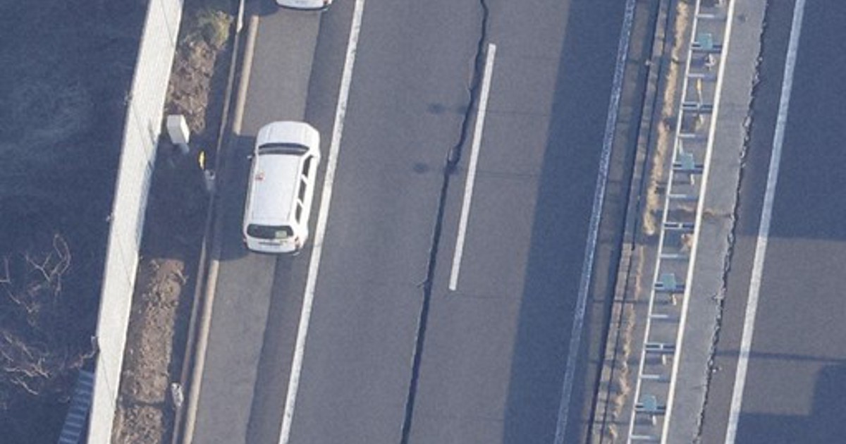 In Photos Bullet train derails, traffic disrupted after strong quake