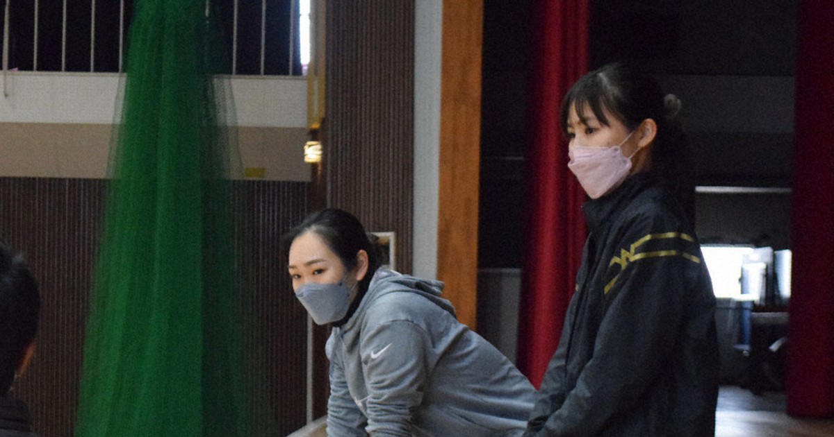 第94回選抜高校野球 舞い戻る九国エール Og先生 チア 応援団指導 毎日新聞