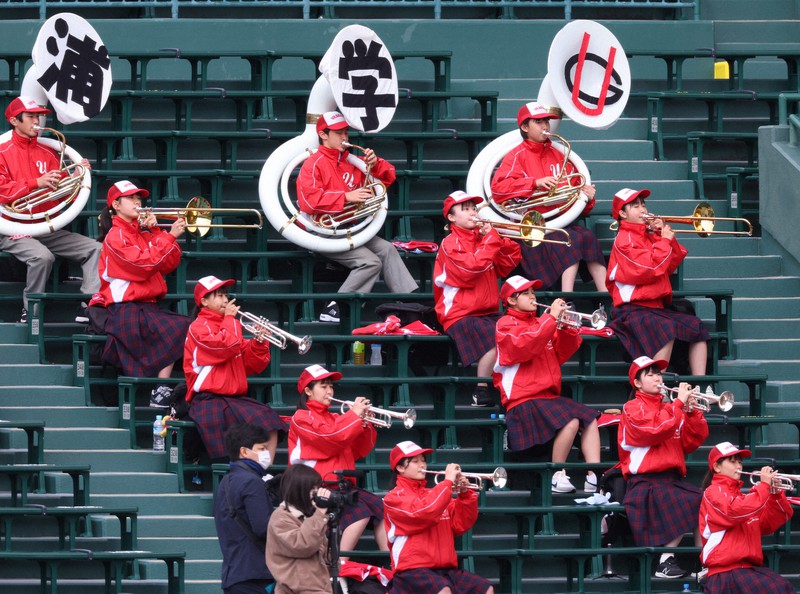 アルプス席に響くブラスバンド応援 3年ぶり生演奏 選抜高校野球