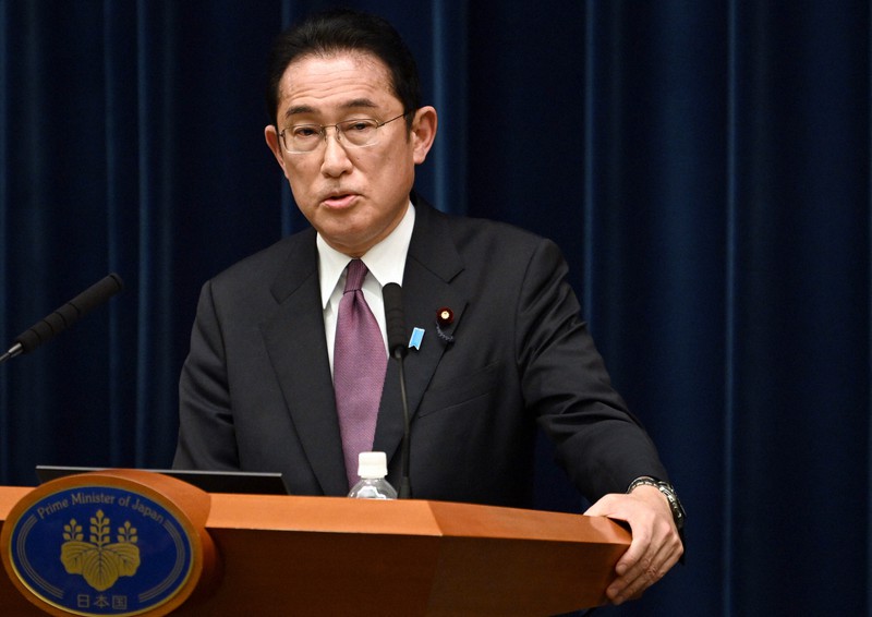 重点措置の全面解除等について記者会見する岸田文雄首相=首相官邸で2022年3月16日午後8時7分、竹内幹撮影