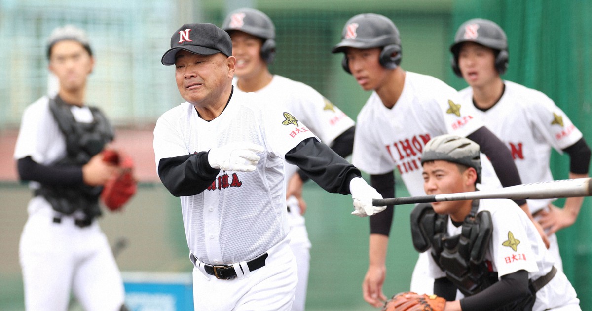 おっさんでも」日大三島・永田監督、泥だらけ指導 2年でセンバツ