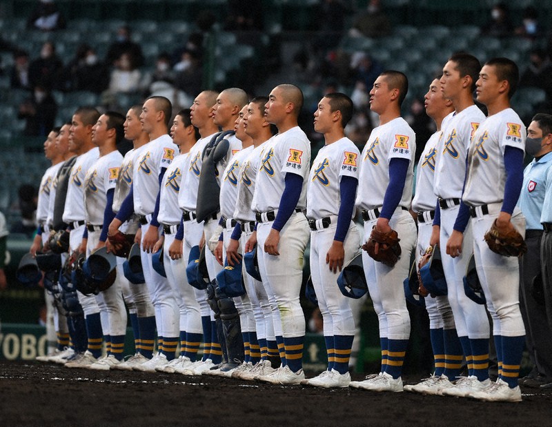 センバツ高校野球 聖光学院、4年ぶり校歌 集中打で9点圧倒 ／福島