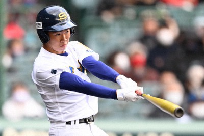 泥臭く」大量得点の聖光学院 「谷間世代」の粘り強さ センバツ | 毎日新聞