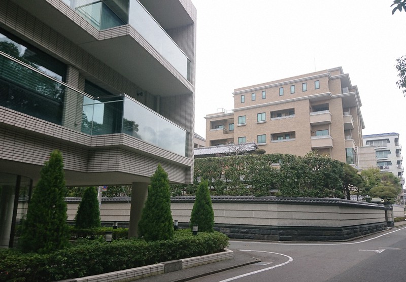 福岡県内の住宅地で最高価格となった福岡市中央区大濠1=久野洋撮影