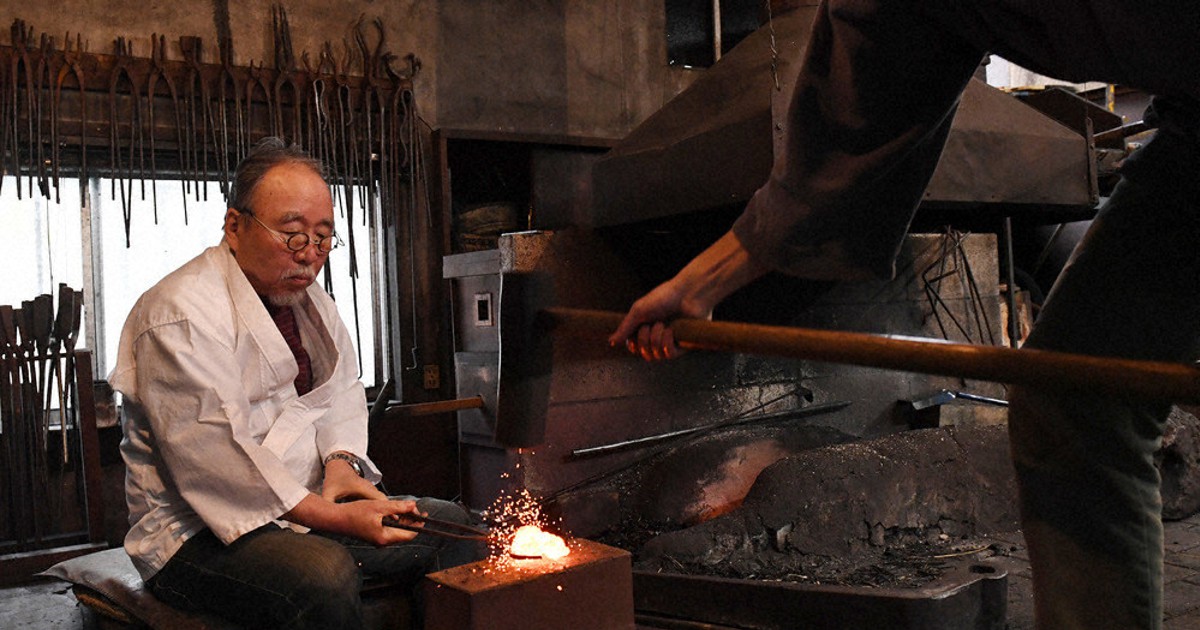 江戸東京見本帳：日本刀 熱しては打つ鍛錬の美 | 毎日新聞