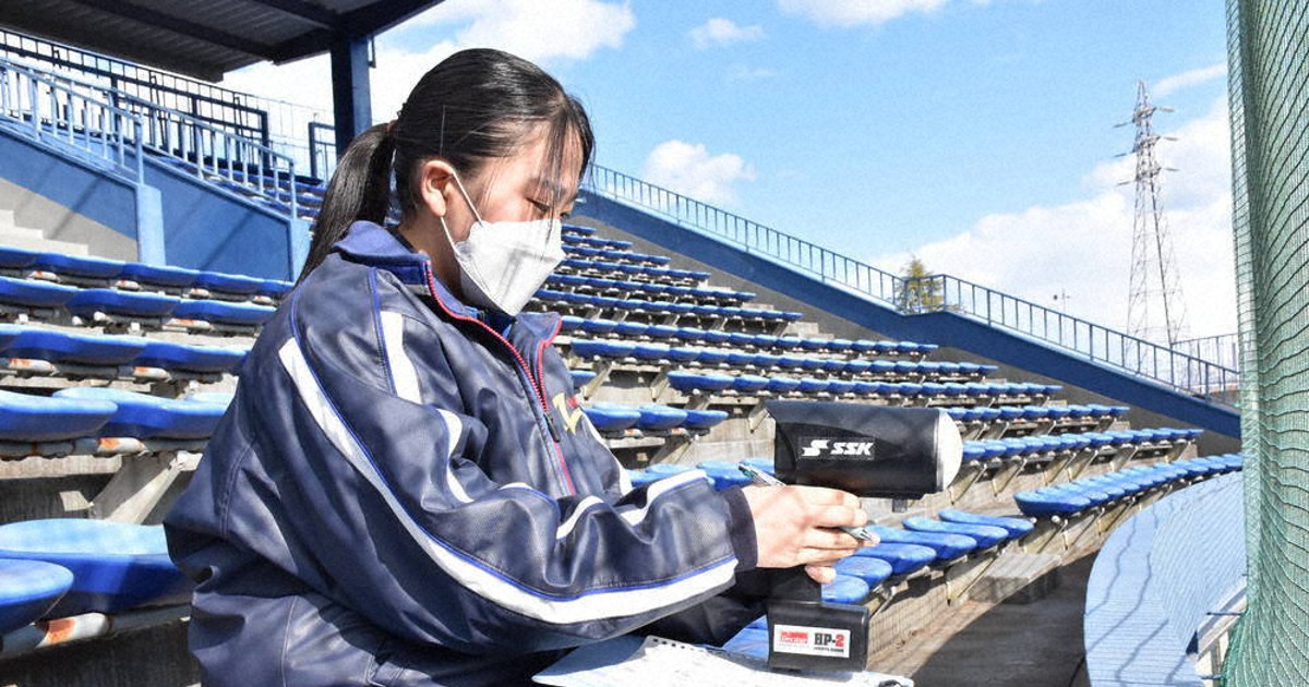 第94回選抜高校野球 女子副主将、共に戦う 記録員としてベンチ入り