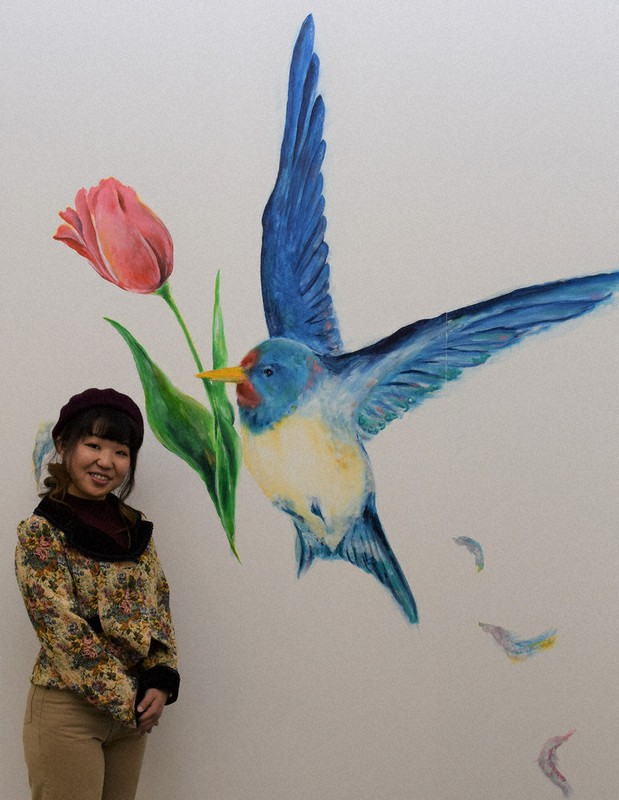 壁画を制作した土田さん=山形市で2022年3月19日午後3時22分、西本龍太朗撮影