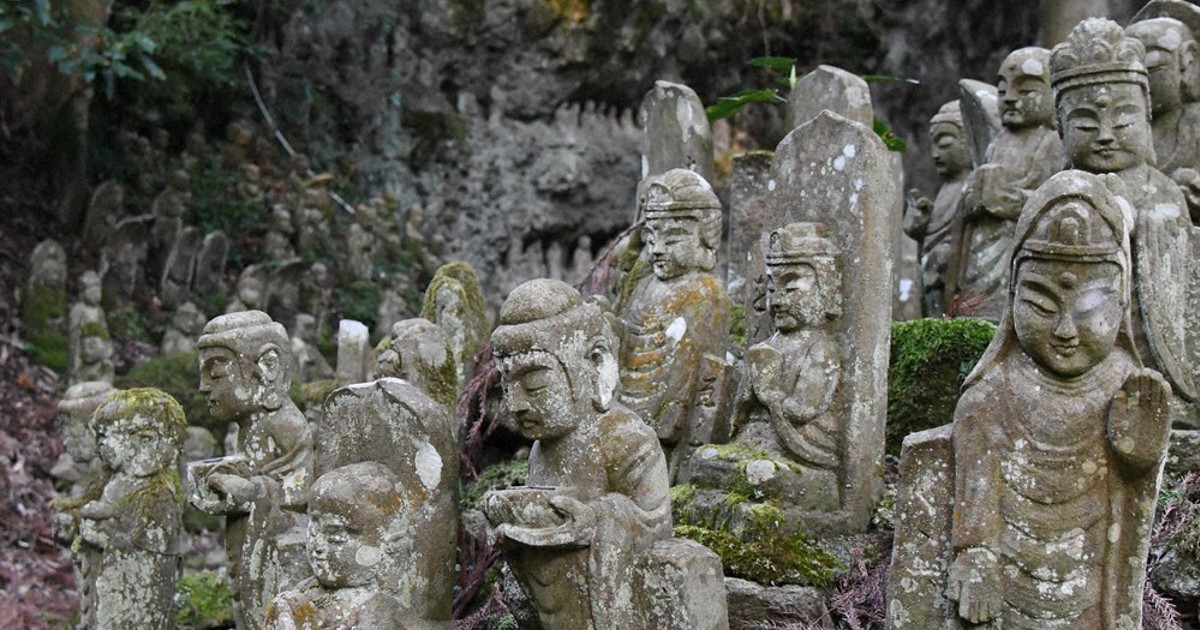 山陰・撮っておき：出雲・立久恵峡 五百羅漢や千体仏 壮観な石仏群