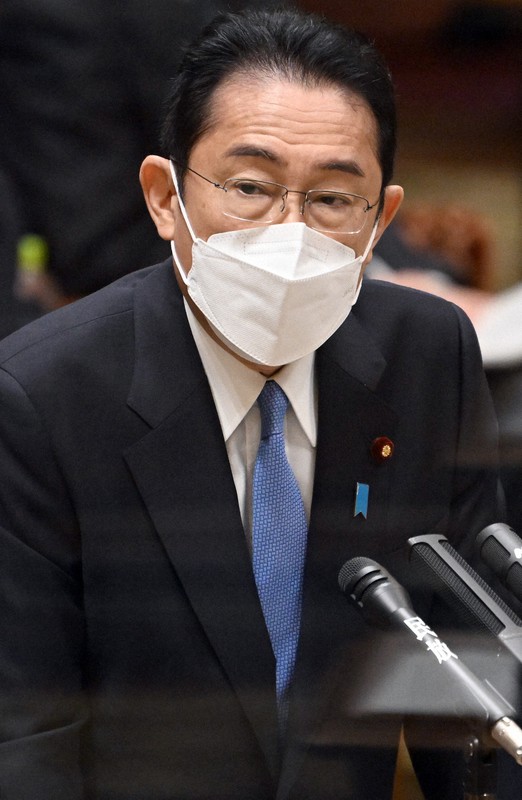 参院決算委員会で自民党の宮本周司氏の質問に答える岸田文雄首相=国会内で2022年3月28日午前9時3分、竹内幹撮影