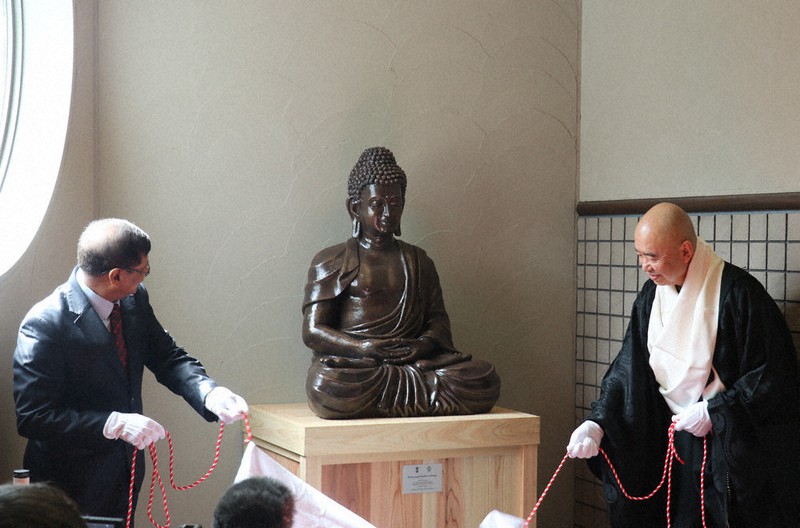 印政府から仏像寄贈 国交樹立70年 高野山大で除幕 和歌山 毎日新聞 印政府から仏像寄贈 国交樹立70年 高野山大で除幕 和歌山 毎日新聞