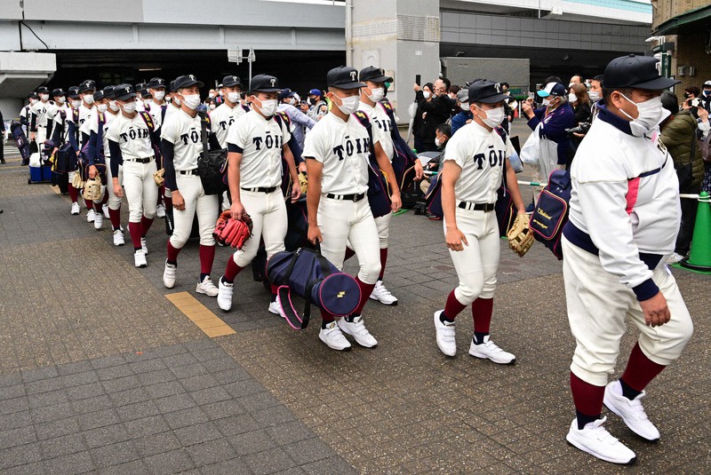 甲子園　第89回選抜高校野球大会決勝戦　大阪桐蔭　メンバー表 大阪桐蔭は投手層に厚み、打線切れ目なく 選抜高校野球決勝