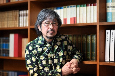 創作の原点：舞台美術家・加藤登美子さん 演出家の「無理難題」を