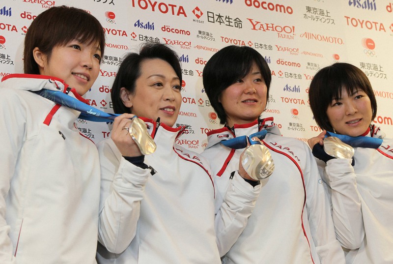 小平奈緒選手の功績と人間力に敬意 橋本聖子氏 引退表明に 毎日新聞