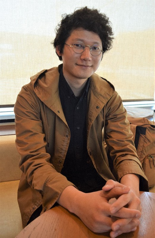 短編映画「そのこえ」について語る田中大志さん=奈良県生駒市で、塩路佳子撮影