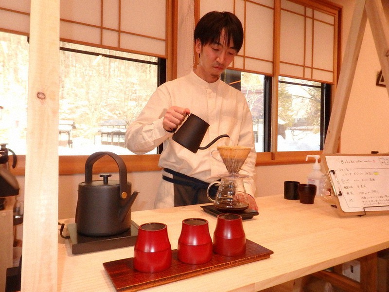 とうほくで暮らそう：実践編／1 岩手・二戸 移住者「うるしびと」 職人