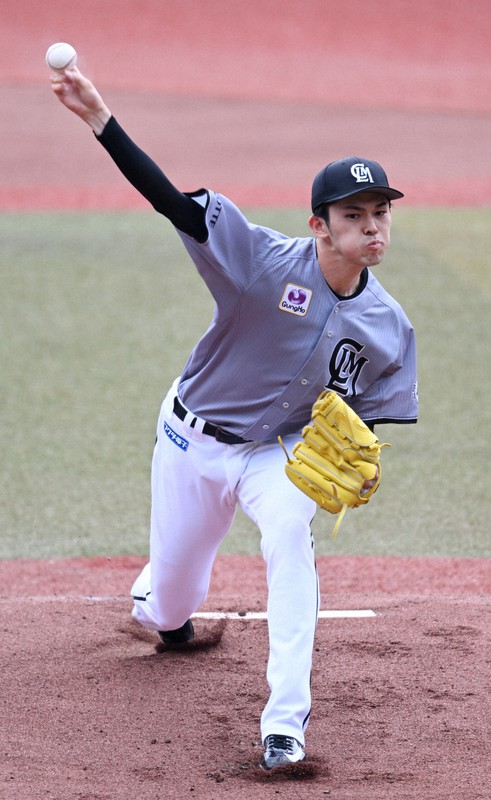 【ロッテ-日本ハム】ロッテ先発の佐々木朗希=ZOZOマリンスタジアムで2022年4月17日、前田梨里子撮影