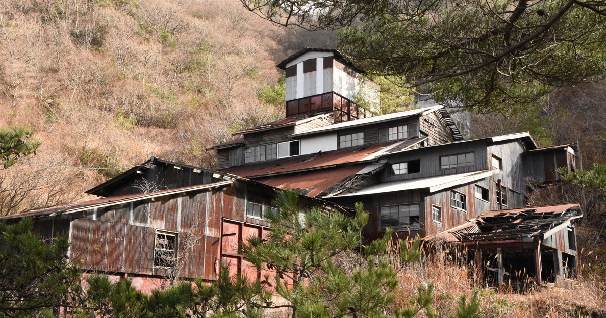 日本一のクロム鉱石産出「天空の城塞」 大雪で遺構の損壊進む [写真