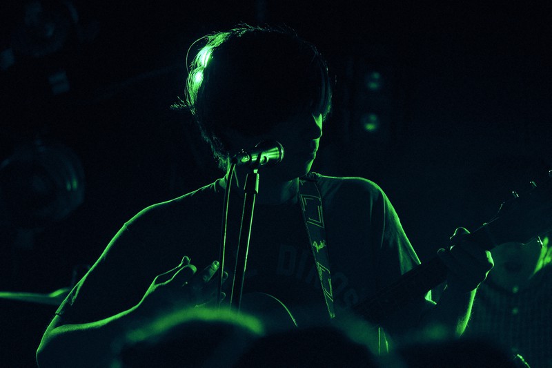 誰の言葉を語るのか 尾崎世界観さんが紡ぐ音楽、活字 | 毎日新聞