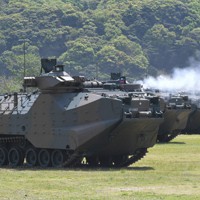 日本版海兵隊」陸自水陸機動団が観閲式 南西諸島の防衛想定 [写真特集1