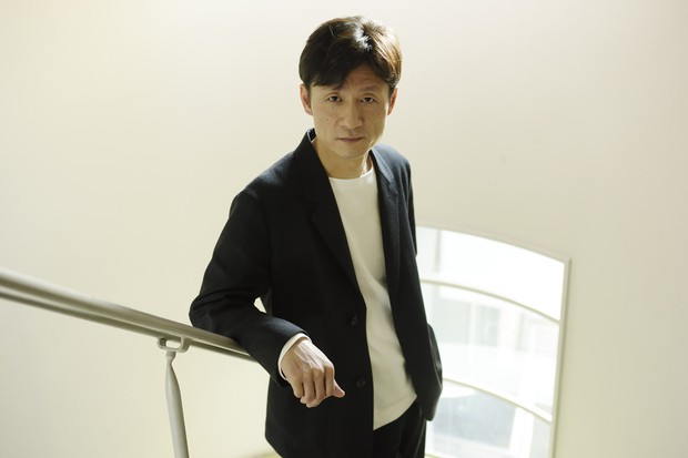 情熱人：「“見世物”にはしない」 映画「流浪の月」の李相日監督