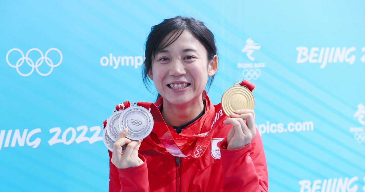 スピードスケート高木美帆さん「社会貢献したい」 紫綬褒章受章