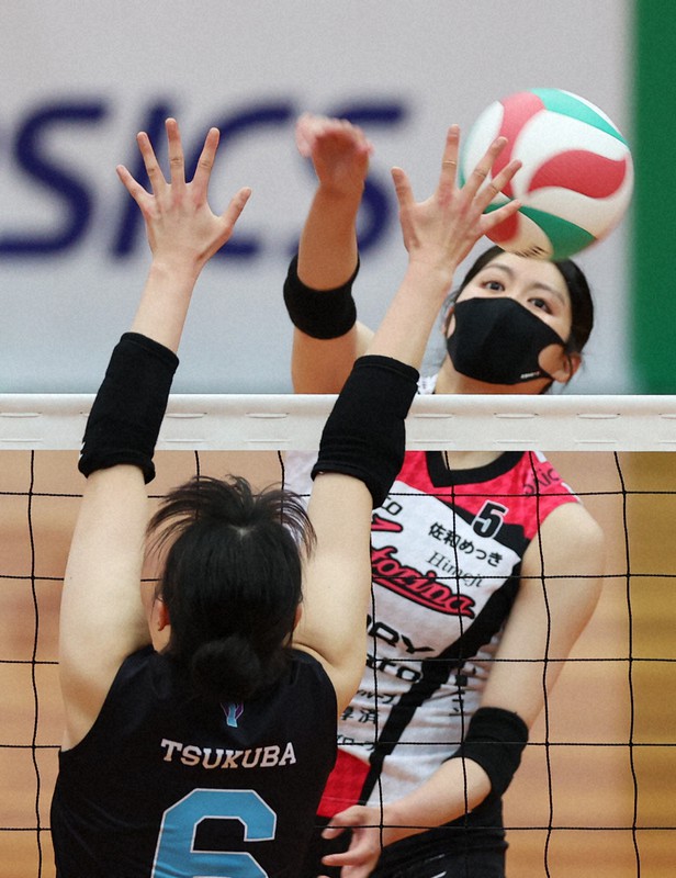 【姫路-筑波大】マスクを着けてプレーする姫路の長野=丸善インテックアリーナ大阪で2022年5月2日、中川祐一撮影