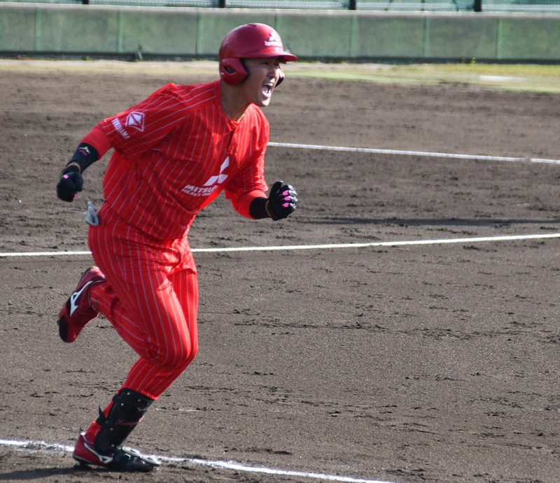 もっと社会人野球：元プロ武田健吾、1軍出場翌日に戦力外 社会人