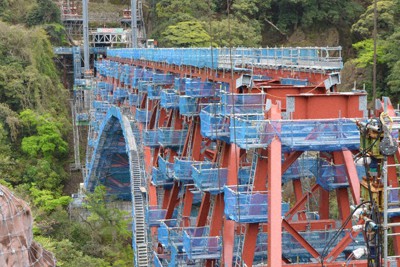 【パステル原画 A5 2枚セット】天空の道（熊本地震前後の阿蘇） 上から観ると、 米塚のその異様な存在感がより理解できる