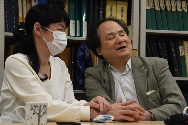 福島智関連書籍12冊と新聞記事 盲ろう者から学ぶコミュニケーションの本質～スロー