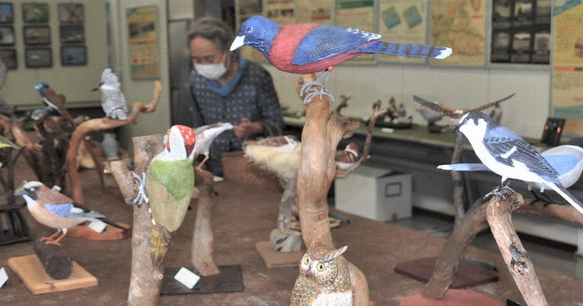 ミミズク バードカービング フクロウ フクロウ、モズなど56種類・110点 野鳥の一瞬、再現 延岡でバード