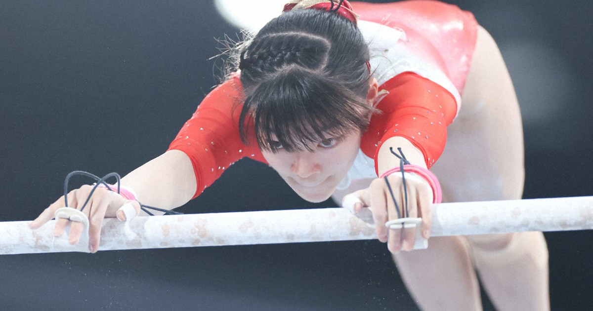 体操NHK杯女子個人総合 17歳の宮田笙子が初優勝 [写真特集11/10
