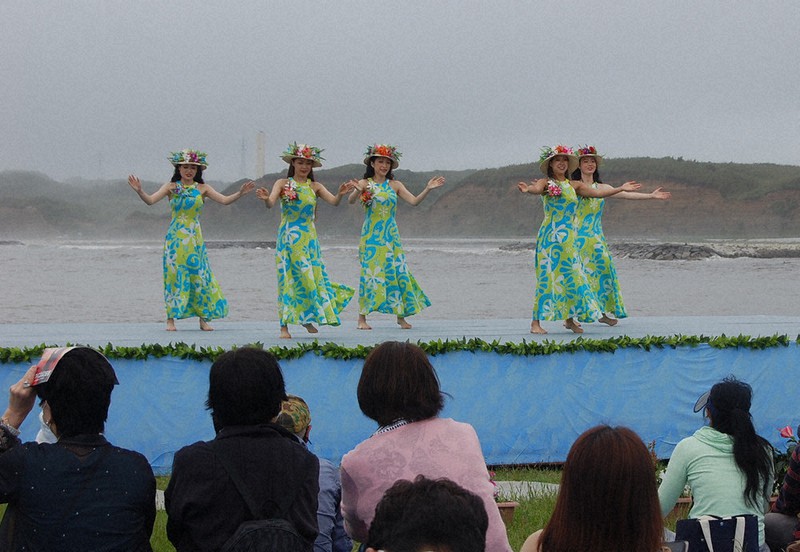 海辺の踊り子 ねんがんのスーパービュー踊り子で3歳の娘と熱海に行った話 - 水蛇の背