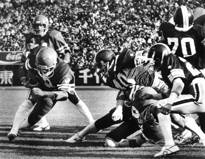 SPORTSかんさい＋：スポーツ写真館・あの時 甲子園ボウル、激闘