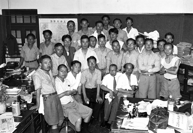 戦中？古い写真多数 終戦から75年。戦争は「過去」ではない。人工知能でカラー化され