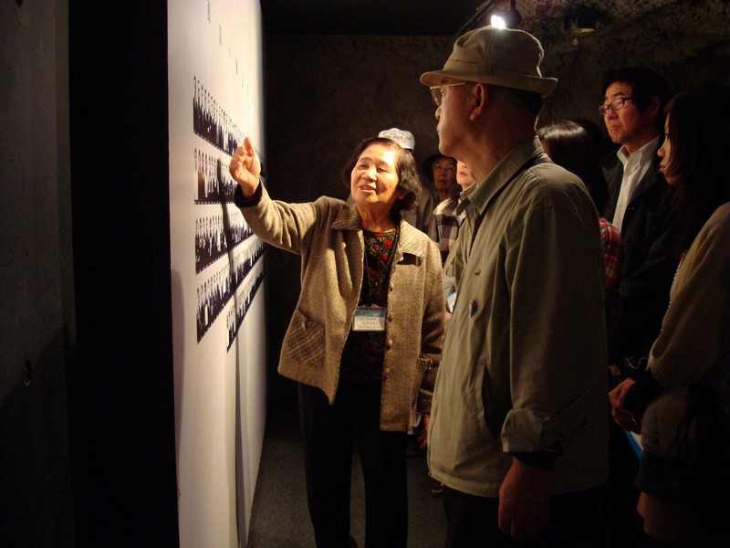 沖縄「復帰50年」の群像：感じ取る心、覚悟 ひめゆり平和祈念資料館