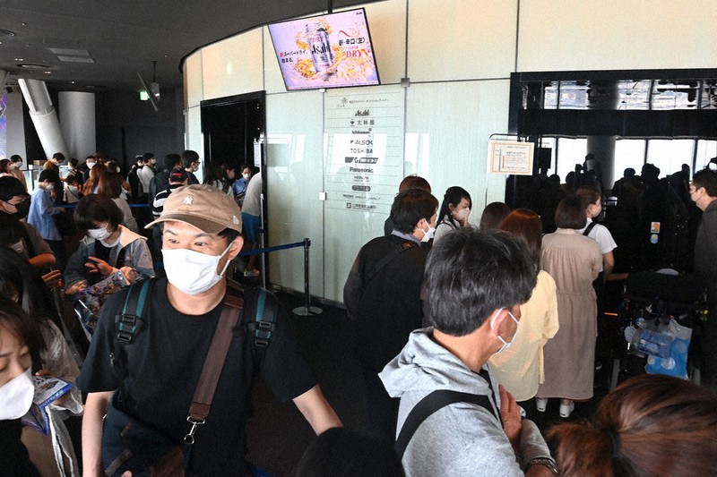 スカイツリー開業10年 節目祝い にぎわう 記念日イベントなど 晴天に恵まれ 東京 毎日新聞